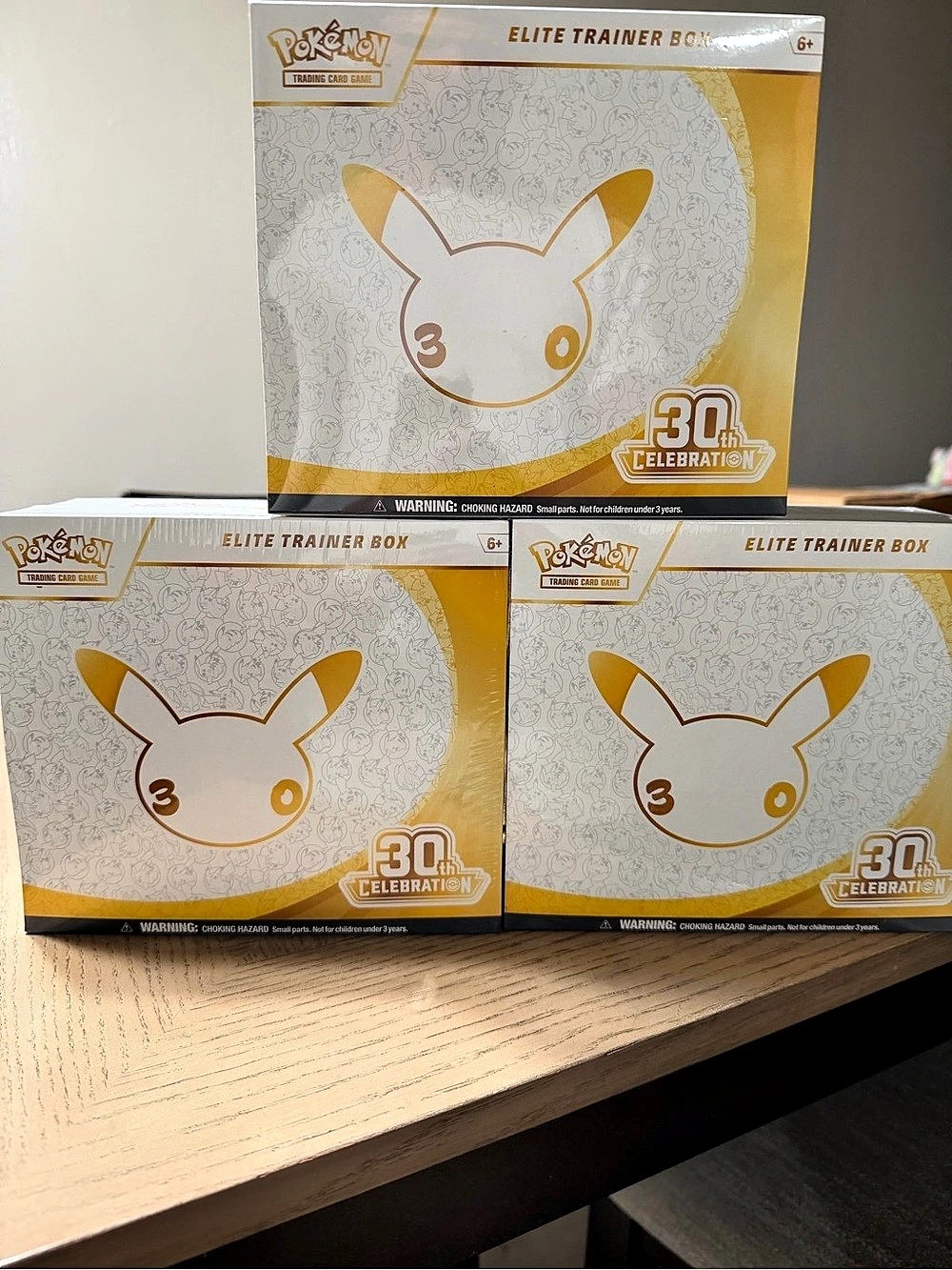 Pokémon TCG: 30th Celebration Elite Trainer Box
